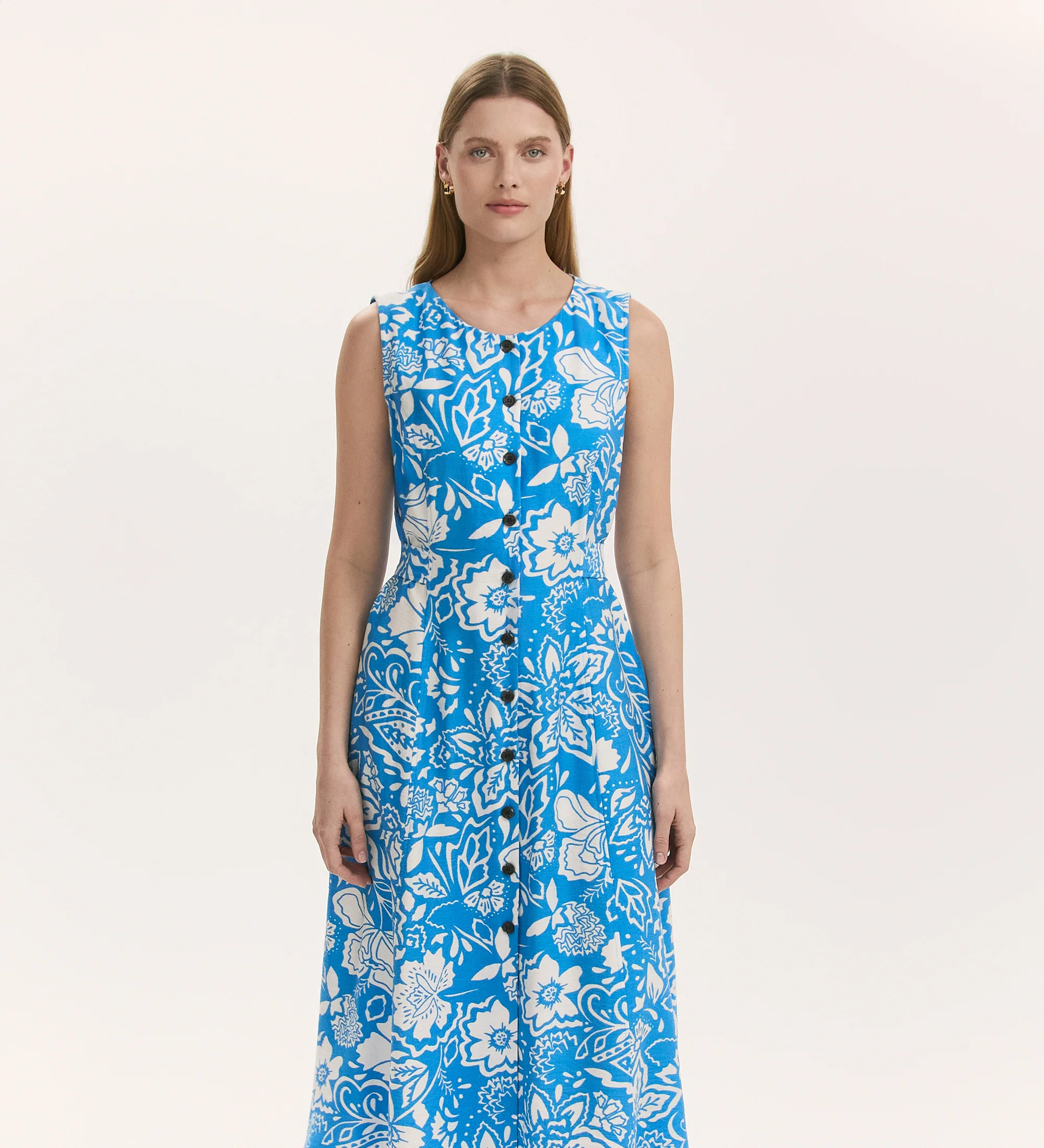 Aimee Blue Flower Button Through Sleeveless Midi Dress - Image 3