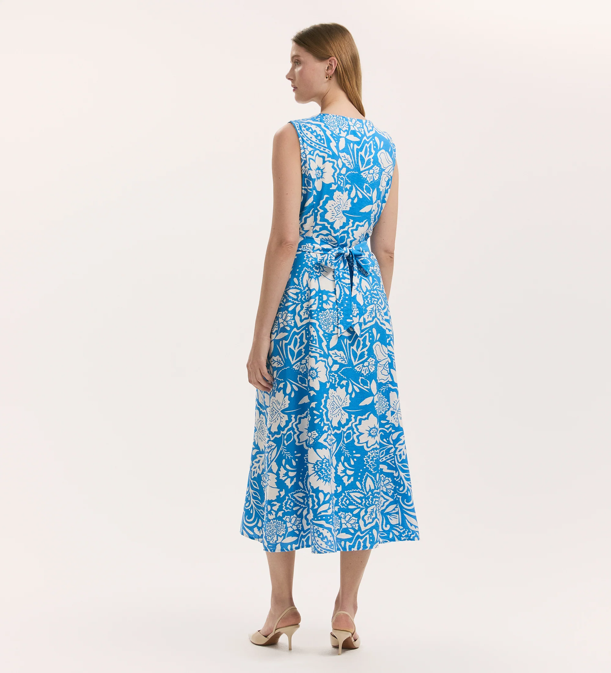 Aimee Blue Flower Button Through Sleeveless Midi Dress - Image 4
