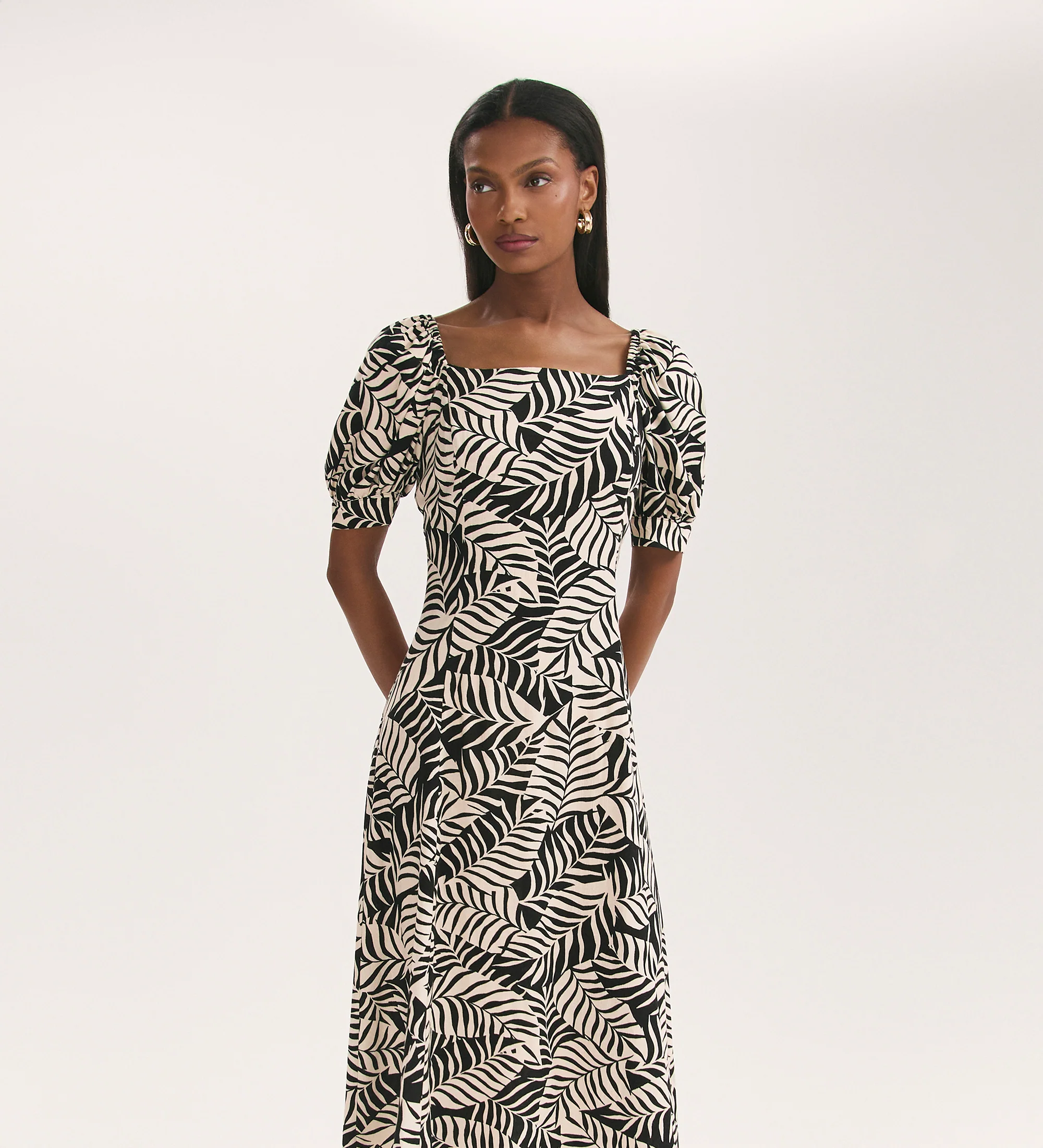 Daisy Black Leaves Midi Dress - Image 3