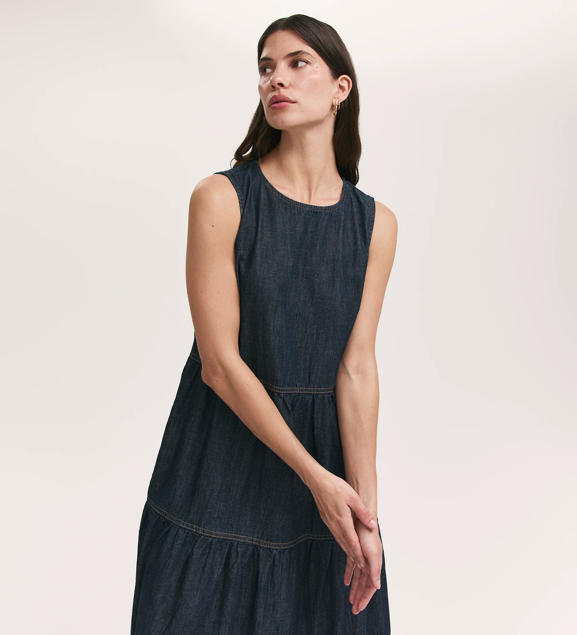 Essie Indigo Denim Sleeveless Midi Tiered Dress - Image 3
