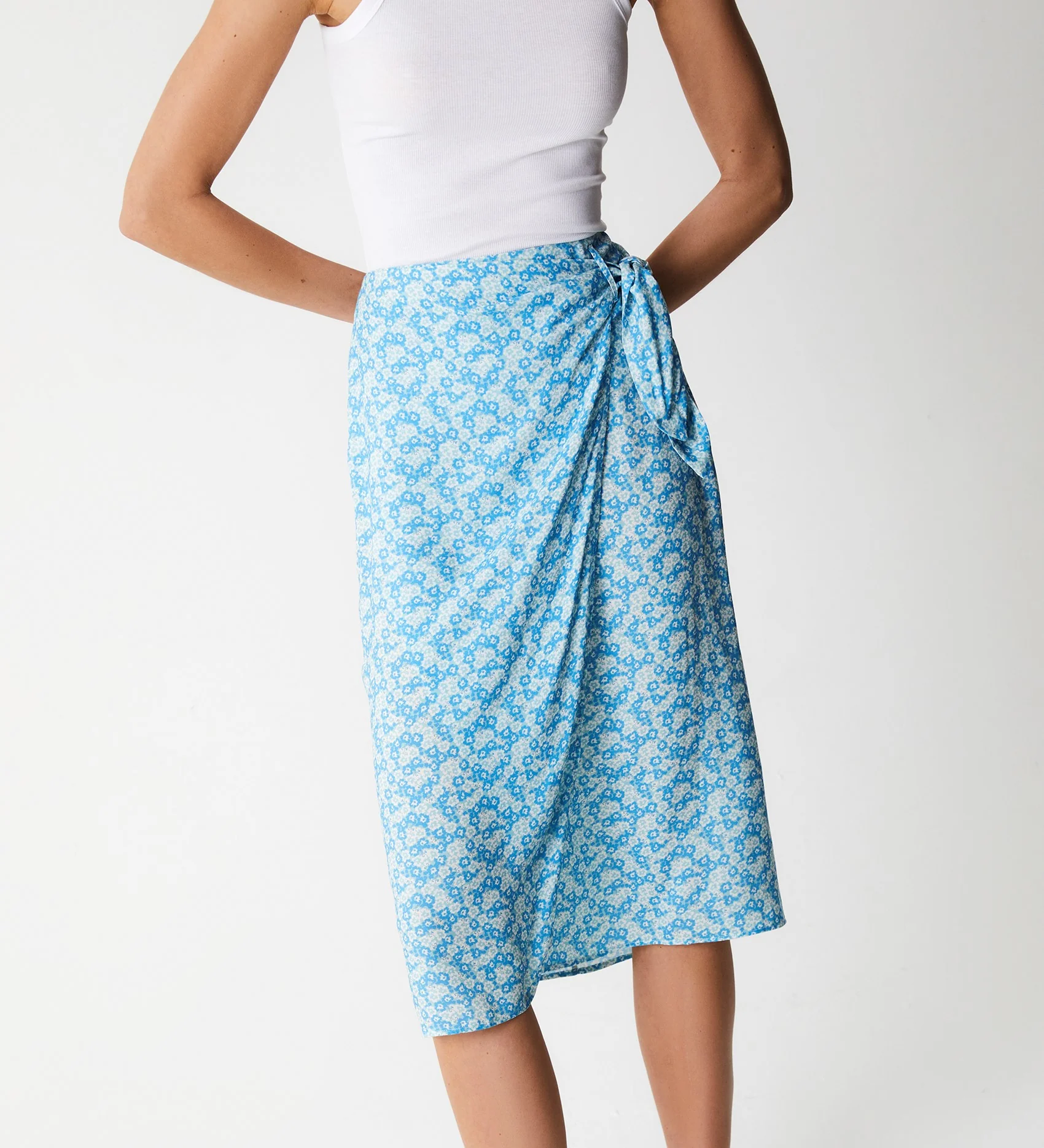 Florence Blue Ditsy Midi Skirt - Image 3