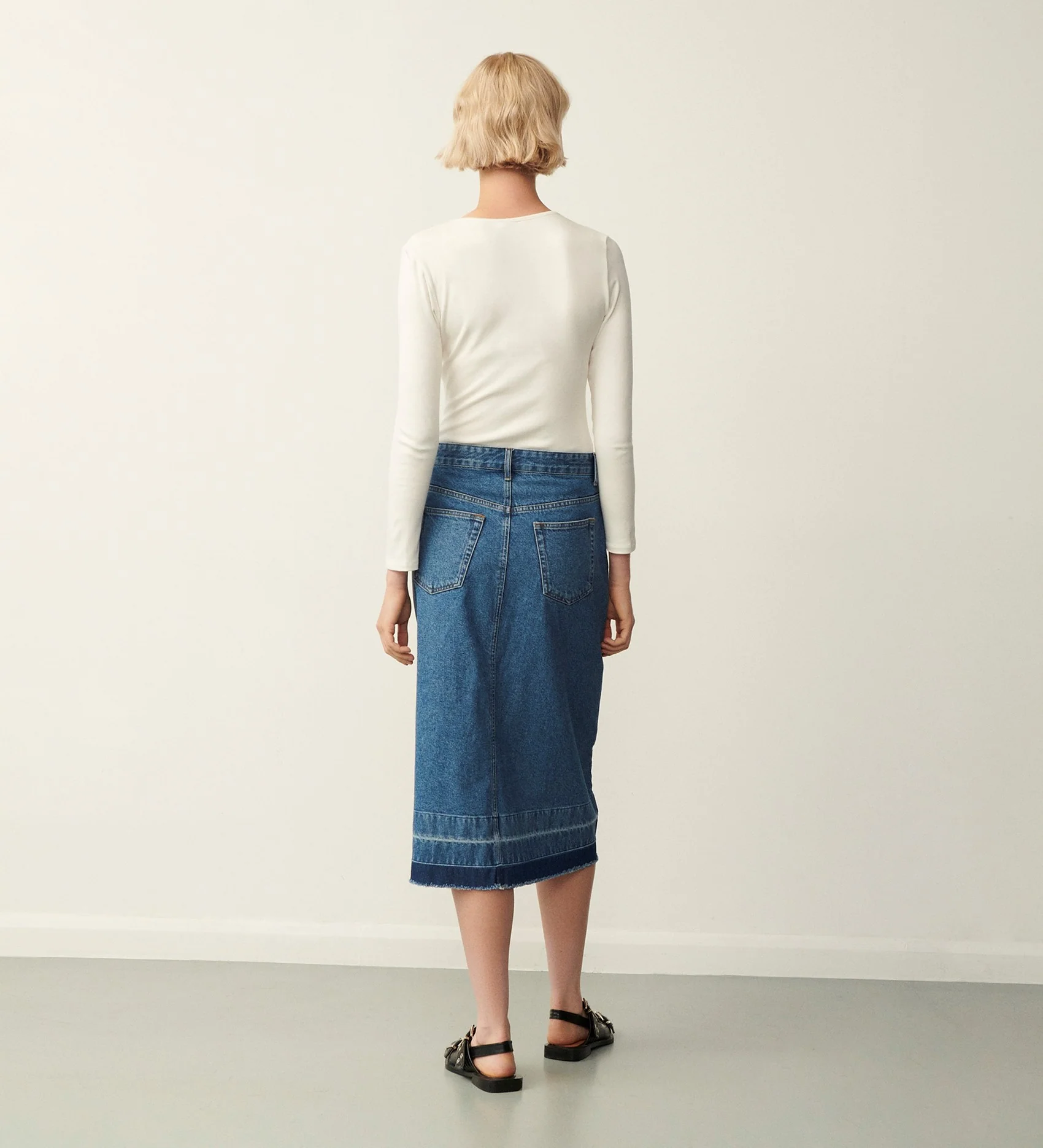 Kara Mid Blue Midi Skirt - Image 3