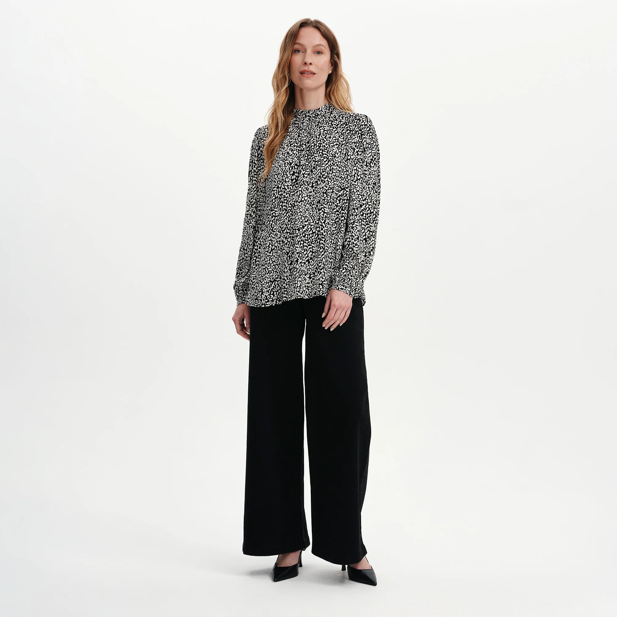 Keira Black Leopard Crepe Top - Image 5
