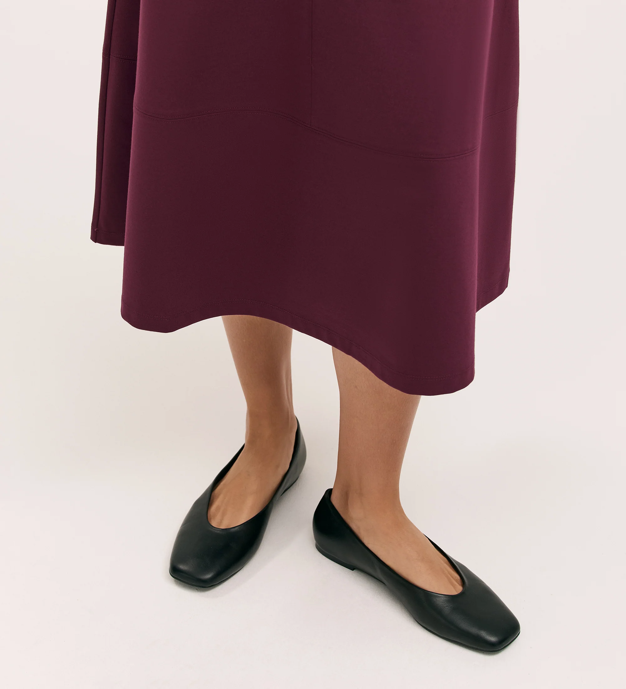 Mikia Burgundy Ponte Jersey Midi Skirt - Image 4