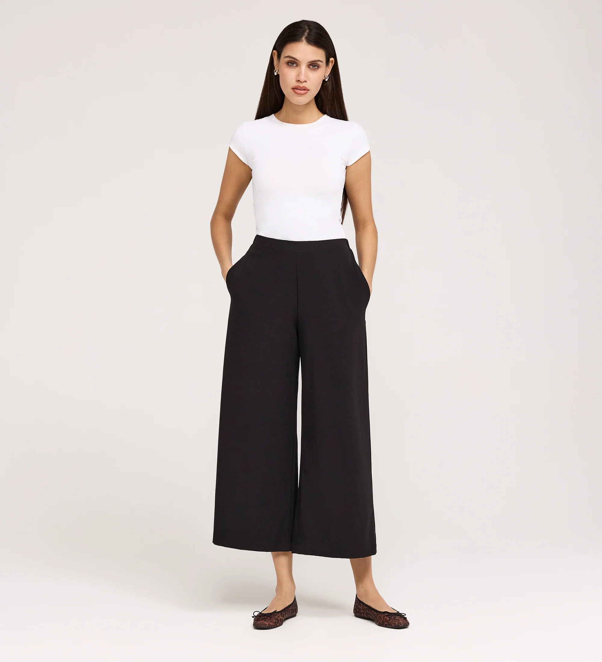 Simone Black Crepe Wide Leg Trousers - Image 4