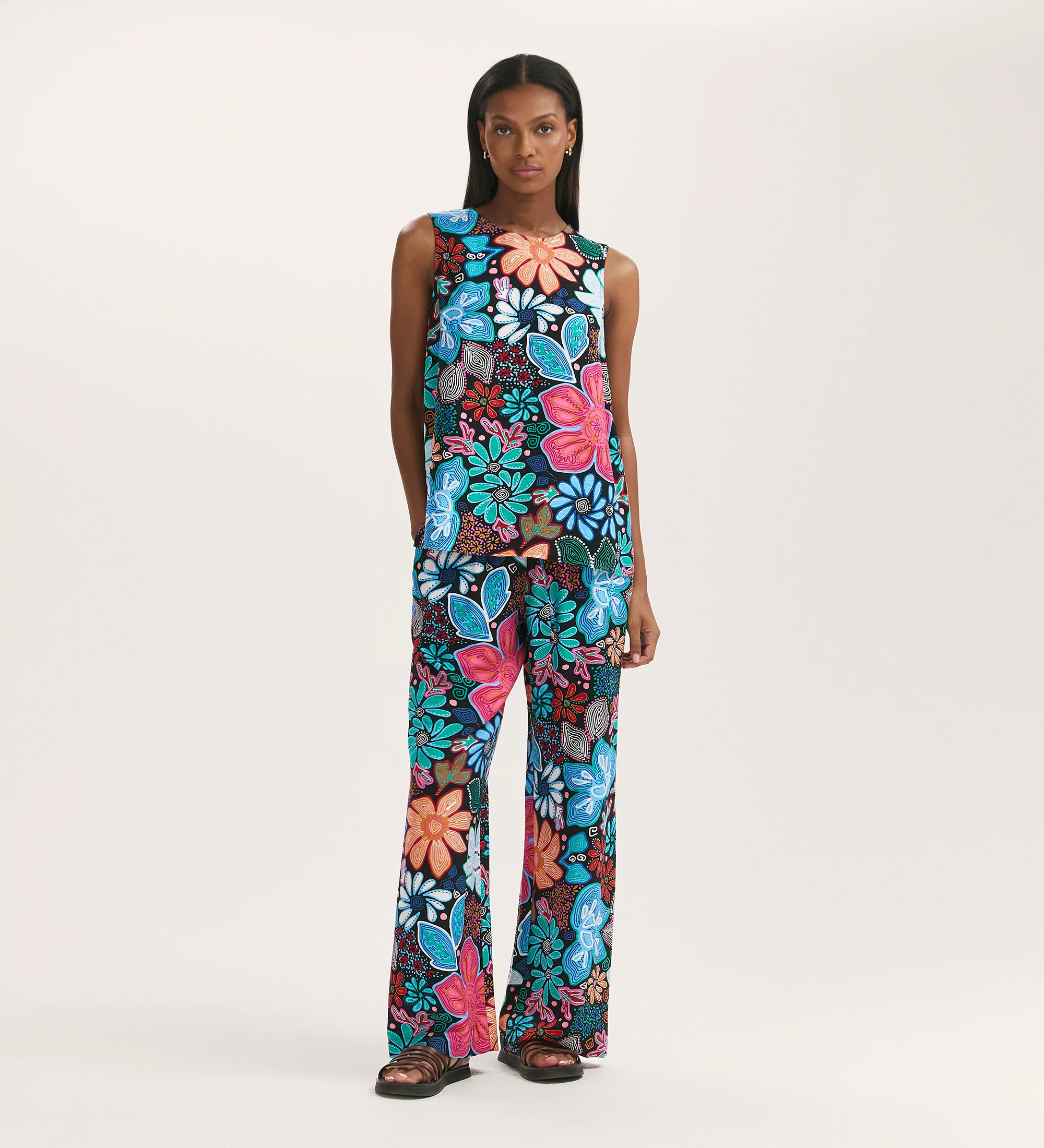 Vallie Blue Floral Sleeveless Shell Top - Image 4