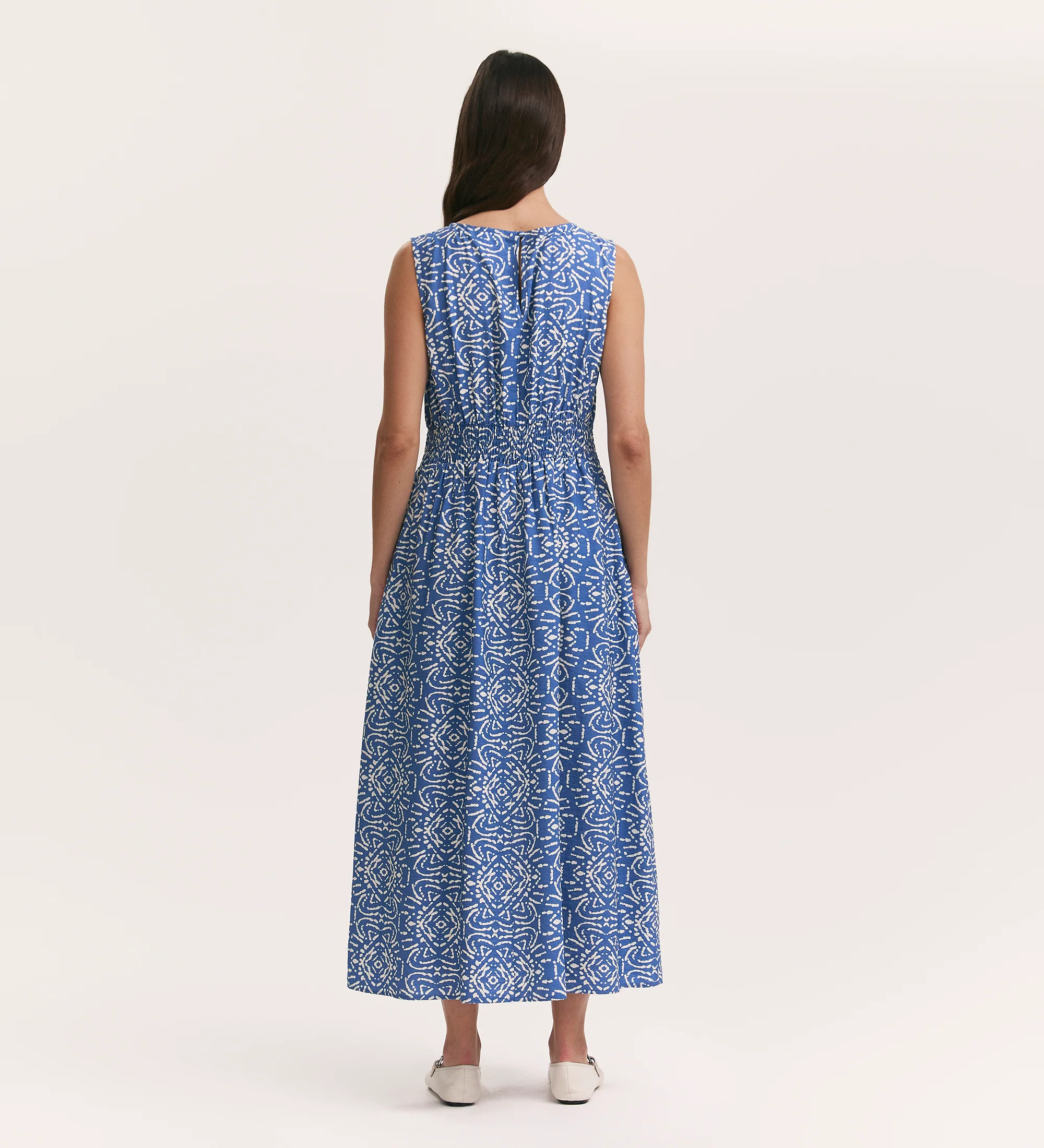 Willow Blue Batik Sleeveless Midi Dress - Image 4